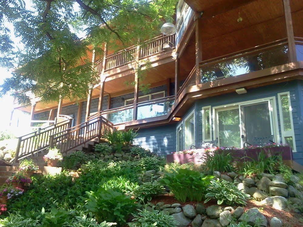 Stone Waters Inn Bellaire Exteriör bild