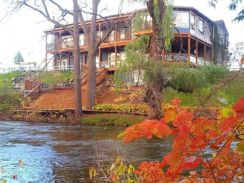 Stone Waters Inn Bellaire Exteriör bild