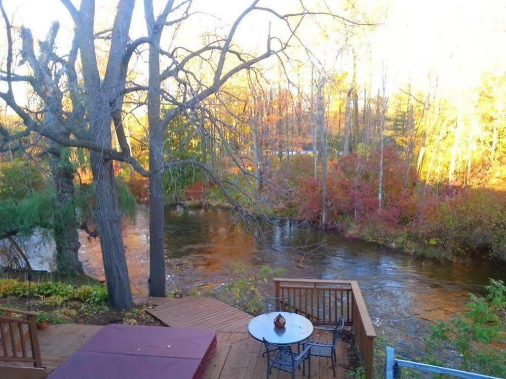 Stone Waters Inn Bellaire Exteriör bild